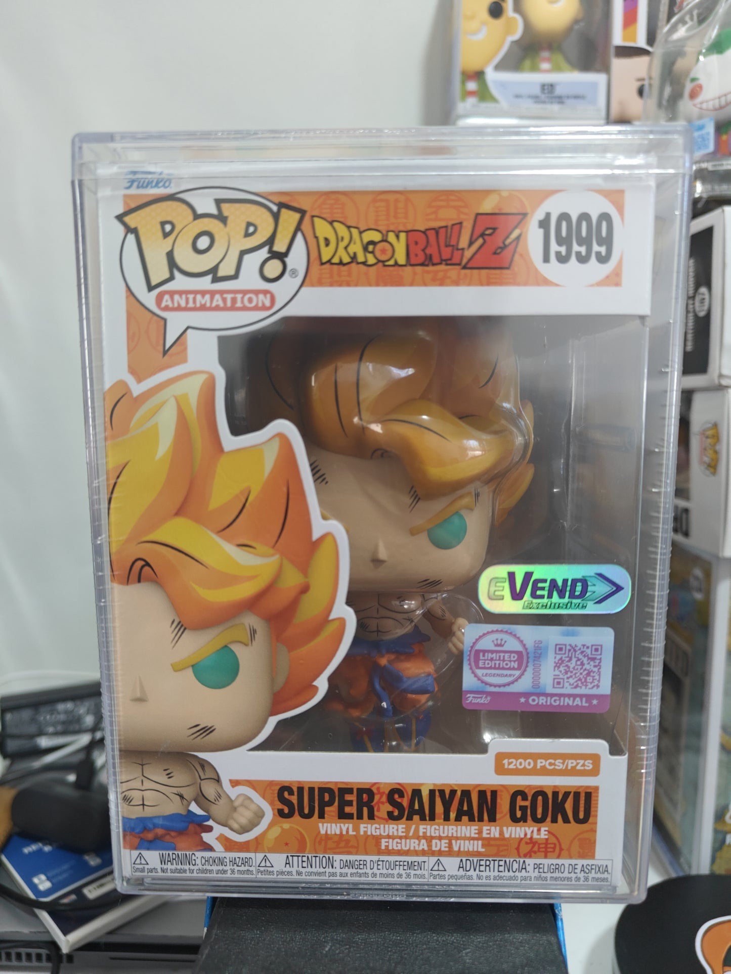 Super Saiyan Goku 1200 PCs 1999